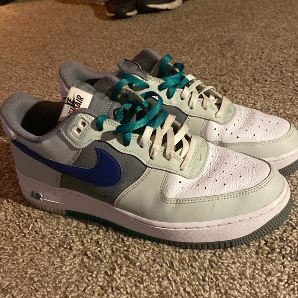 Nike Air Force One’07 LV8 split light silver deep royal